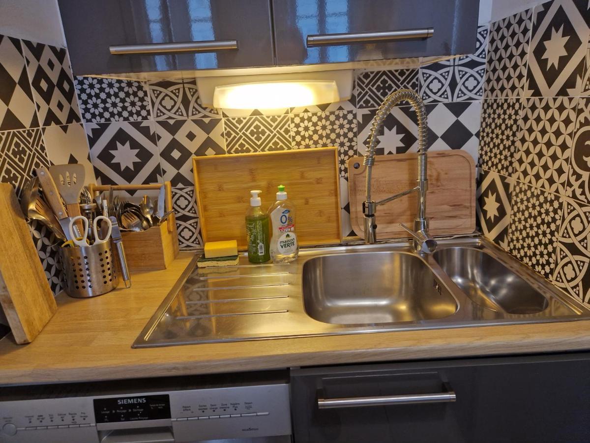 Apartamento 2 Pieces Dans Le Centre Avec Petite Terrasse 3*** Marsella Exterior foto